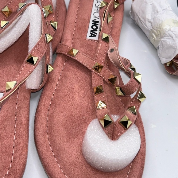Fashion Nova Pink Sandals with Gold Studs - Picture 2 of 4